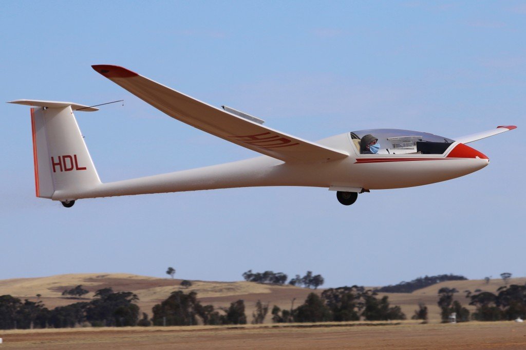 194A0941 GAP starting its maiden flight at Beverley