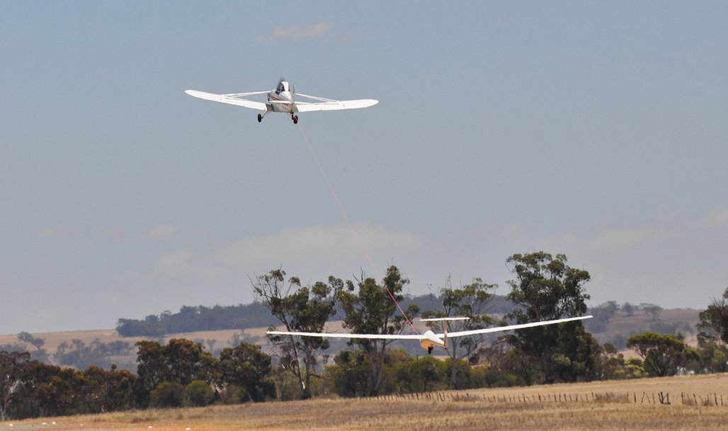 Aerotow launch