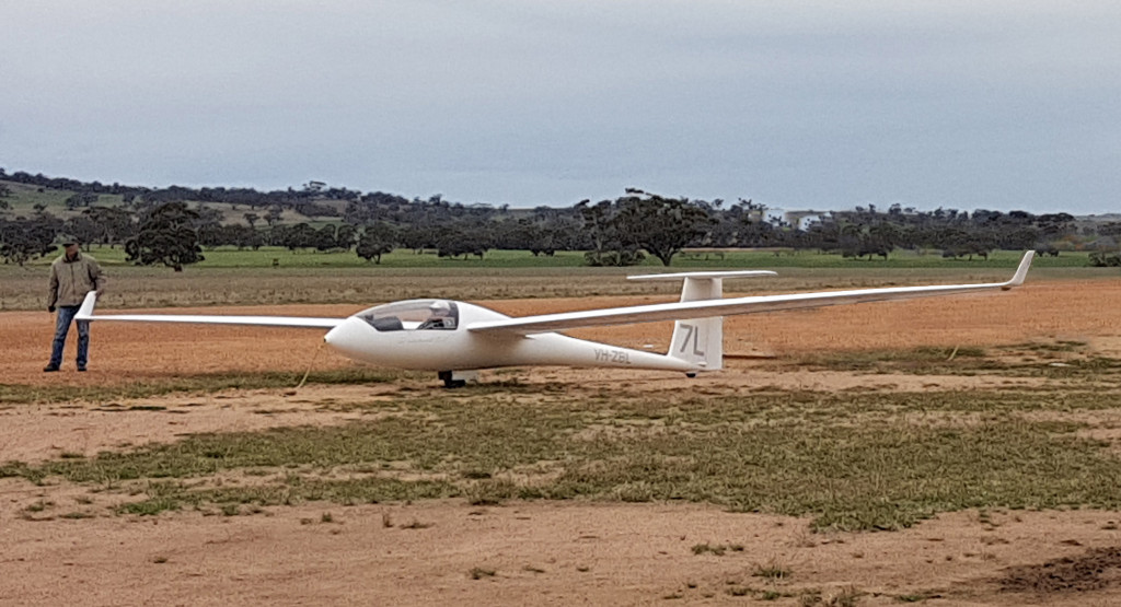 Discus ZBL GAP starting its maiden flight at Beverley